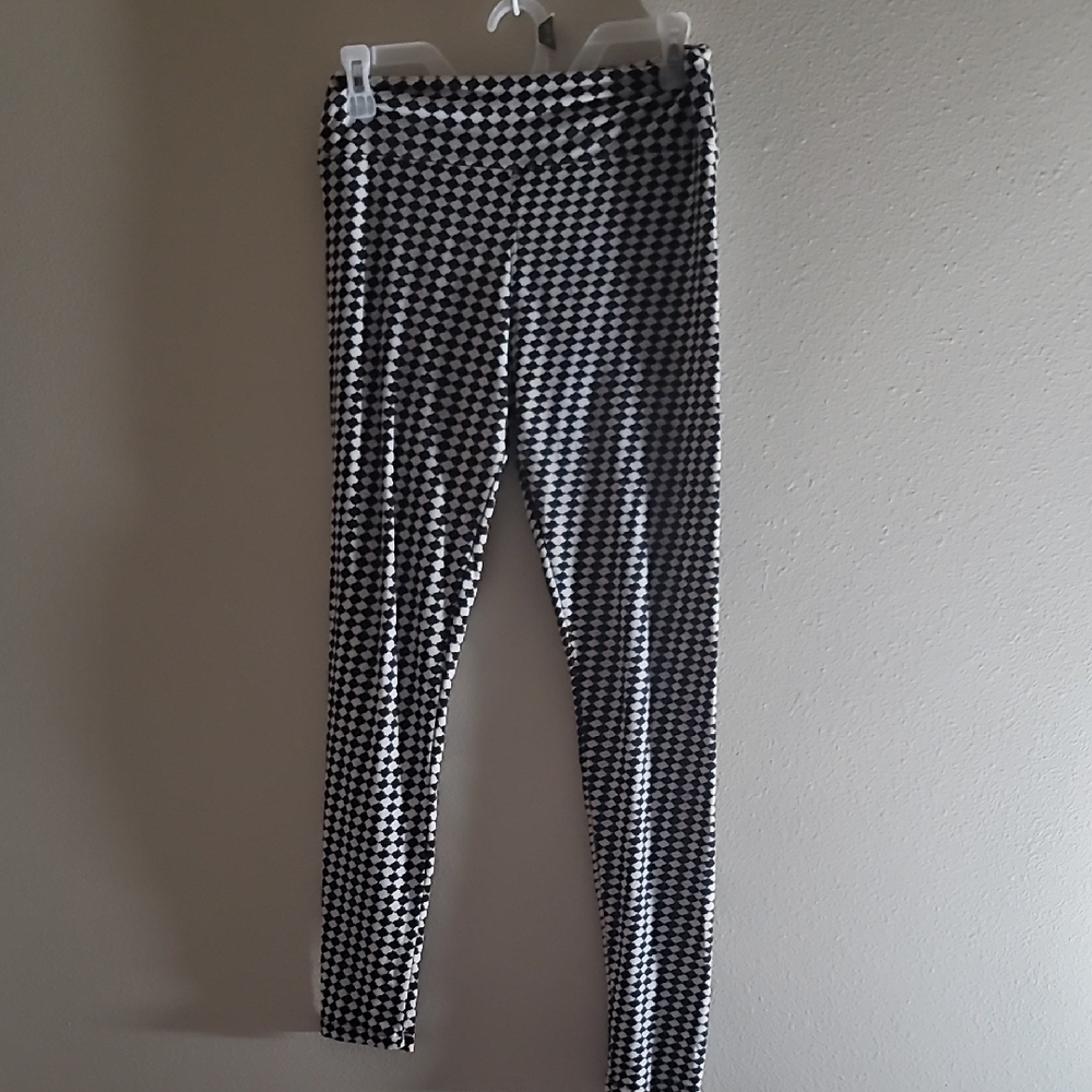 LuLaRoe Monochrome Houndstooth Leggings